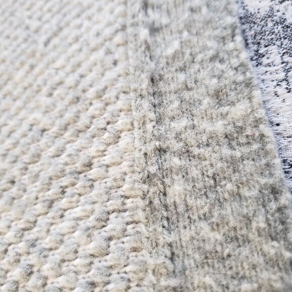 Cozy Soft Grey Banana Republic Sweater Wrap Cardigan Style Snug - Picture 12 of 16